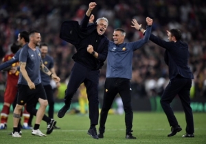 ¡Mourinho completa su Colección ganando la UEFA Conference League con la Roma! (VIDEO)