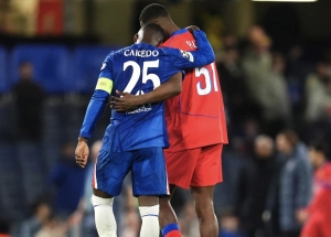 Un PSG con Willian Pacho descomunal acaba con el sueño de Champions del Niño Moi