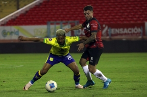 Chacaritas y 9 de Octubre dejan al rojo vivo el descenso en la Serie B