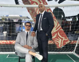 ¡Están intactos para jugar! Zlatan y Thierry Henry jugaron con música clásica en un set de TV