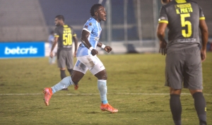 ¡El Súper 9 golpeó en el Templo de Cabeza Mágica y se aleja de Zona Roja! (RESUMEN)