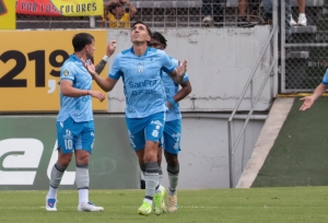 Un implacable Macará se tomó Chillogallo con un recital de fútbol y agrava la delicada situación de Aucas