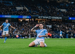 Manchester City apura a los líderes: Victoria clave que los mantiene en la lucha por la corona