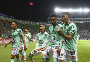 ¡Ángel Mena tiene a León con parte de la Concachampions en vitrina!