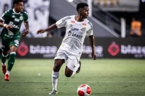 Aparece competencia para Independiente de Avellaneda y Peñarol por Juan Cazares