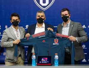 Santiago Escobar cumplió su acto de presentación en U de Chile (FOTO)