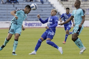 ¡Emelec salvó un punto en Latacunga para salir de la Zona de Descenso!