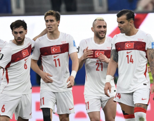 Turquía se va del Mundial derrotando al líder y organizador, los Estados Unidos