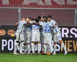 ¡Prendidos en la lucha por el Scudetto! (RESUMEN)