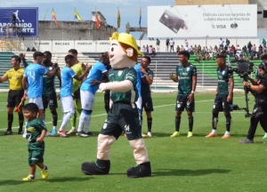 Bananerito QUIERE ser LA MASCOTA DE LigaPro por año consecutivo y arrancó el 2025 en modo electoral