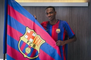 Josué Caicedo selló su vinculación formal con el FC Barcelona en una jornada inolvidable en su carrera