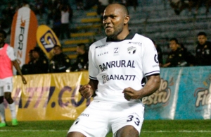 Apretado triunfo para el equipo de Juan Anangonó y José Ayoví (RESUMEN)