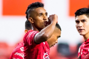 Poja convirtió un penal que le hicieron a él (VIDEO)