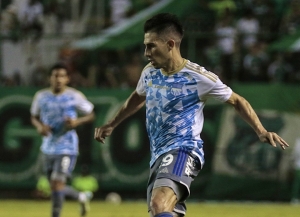 LES CLAVARON 4 y pese a todo, Emelec LA SACÓ BARATA en una tarde/noche de pesadilla y humillación