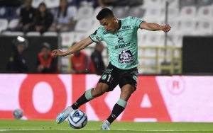 Nueva realidad para el Ángel del Gol (FOTOS)