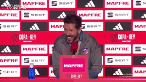 Simeone se toma con humor la previa del derbi madrileño