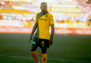 ¡EL TIBURÓN ESTÁ MUY COMPLICADO! Otro naufragio de Aldosivi con Ayrton Preciado sin poder hacer nada