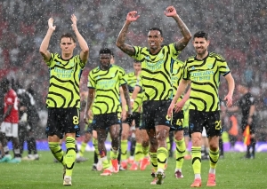 Fiesta completa de Arsenal con su gente (VIDEO)