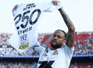 Es tiempo de felicidad en el Santos: Neymar VUELVE A SU CASA convertido en todo un hombre