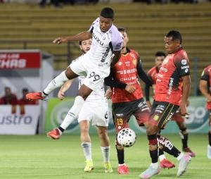 Leones FC prueba que puede competir y se llevó un punto gracias Al Pastor