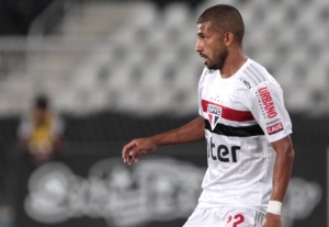 Joao Rojas también aparece como una opción para el Carbonero