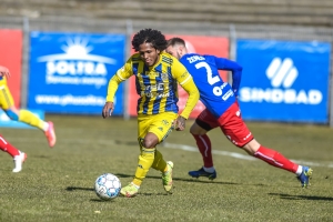 Christian Alemán entre las figuras del Arka Gdynia (RESUMEN)