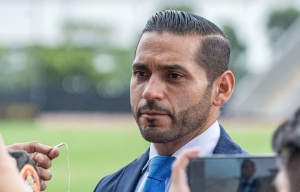 ¡Presidente de Guayaquil City les hace una Promesa a los Árbitros antes del partido con IDV!