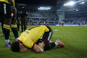 NO ES UN NÚMERO, ES UNA HISTORIA: Joao Rojas celebra a lo grande sus 200 partidos en LigaPro