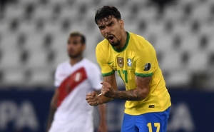 Brasil afronta dos bajas más para medir a Ecuador