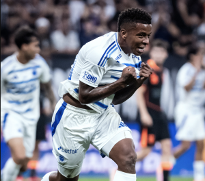 ¡El Cheché pide Mundial a gritos! Doblete de Keny Arroyo y triste eliminación del Cruzeiro en Copa do Brasil