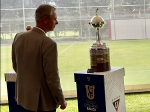 “El GRAN NOMBRE siempre será Edgardo Bauza… ¡Deberán matarnos para que no ganemos la Libertadores!”