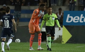 ¡LDU pidió que no pite más y Marlon Vera queda out de la Serie A 2023!