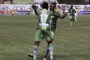 ¡No se detiene la escoba en Echaleche!