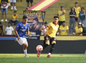 ¡Universidad Católica perdonó a un BSC que con Rescalvo no juega a nada y silenció el Monumental!