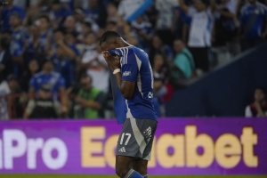 ¿EXTRAÑAR A CASTELLI? La Yoya Ayoví se robó el show y Emelec POR FIN rompe su mala racha de 3 partidos que parecían eternos