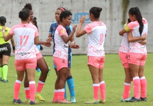 Deportivo Ibarra y Club Ñañas jugaron un partidazo con seis goles