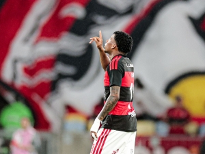 Recital patrio en el Maracaná con golazo de Gonzalo Plata y asistencia de Angelo Preciado en el Brasileirao