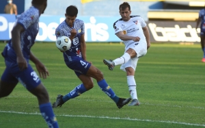 Lucas Villarruel se suma a la enfermería en Liga (VIDEO)