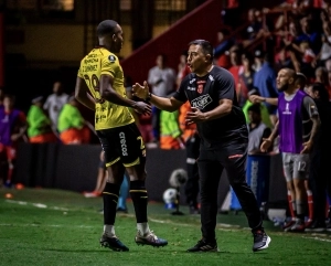 Eriza la Piel… ¡Farías se quebró al hablar de su Mamá tras la Hazaña de BSC en La Paternal!