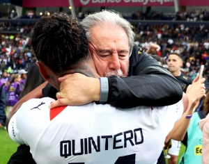 ISAAC ÁLVAREZ LE HABLA AL MUNDO LIGA:Llama a la UNIÓN total y promete gloria: “Estamos a un pasito de hacer más historia”