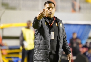 César Farías encontró puertas abiertas en Colombia