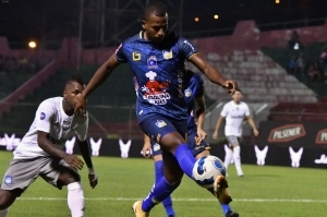 Nixon Molina 3
