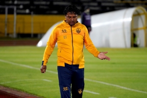 “Los jugadores juveniles empiezan a estorbar, es una mala decisión