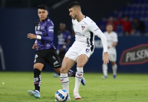 “Se asemejaba a una fractura... El diagnóstico es esguince de tobillo”