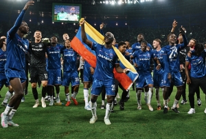 ¡SE FUE CON PREMIO A CASA! FIFA le dio el Balón de Bronce del Mundial de Clubes a Moisés Caicedo