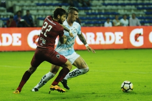 Arriba desde Malasia al Rodillo de Ambato