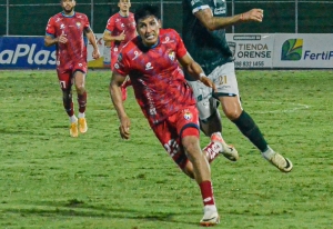Nueva revancha futbolística para Roberto Garcés y Daniel Patiño como flamantes refuerzos de Vinotinto FC