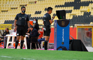 Duelo con VAR y jueces confirmados para el IDV vs Barcelona (FOTO)
