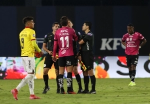 Arbitro Yerson Zambrano