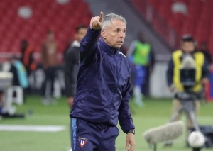 “Tenemos que encontrar la regularidad" advirtió Gustavo Álvarez luego de meter a Liga en las semis de Copa Ecuador